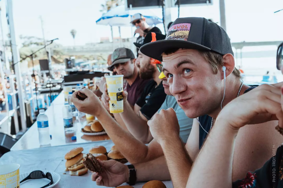 Hodad’s Burger Eating Contest