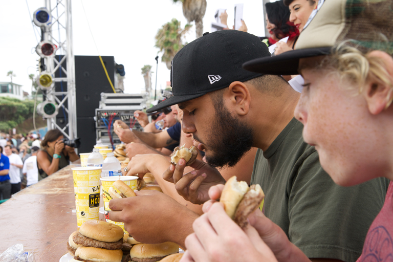 Hodad's Burger Eating Contest