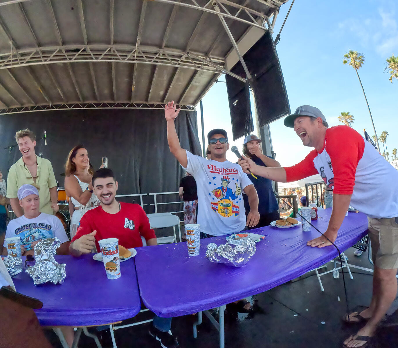Photo of: 2025 Hodads Burger Eating Competition