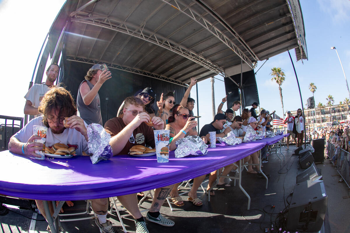 Photo of: 2025 Hodads Burger Eating Competition