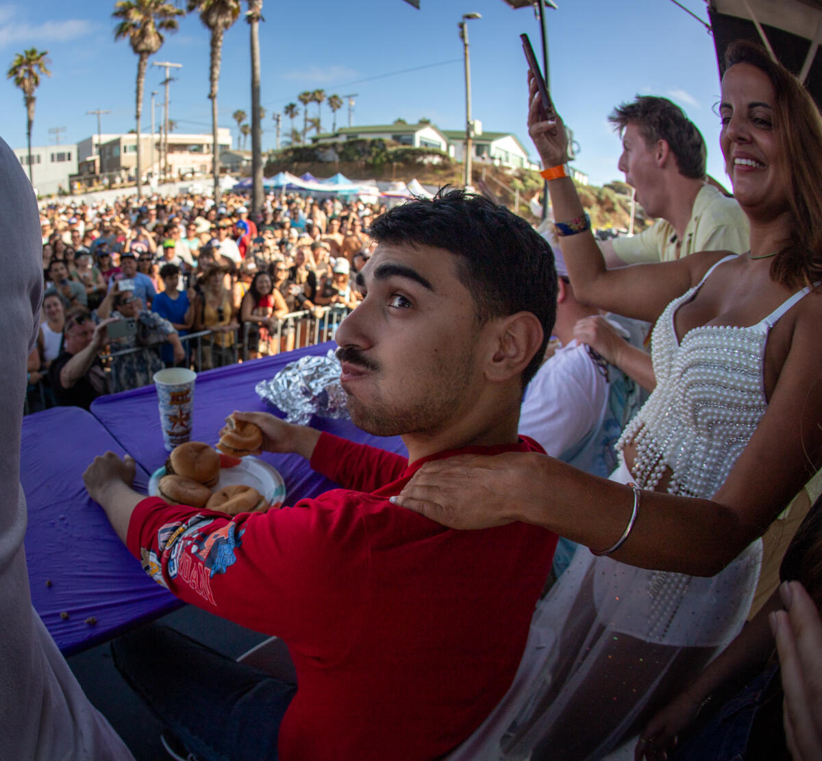 Photo of: 2025 Hodads Burger Eating Competition