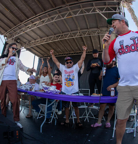 Photo of: 2025 Hodads Burger Eating Competition